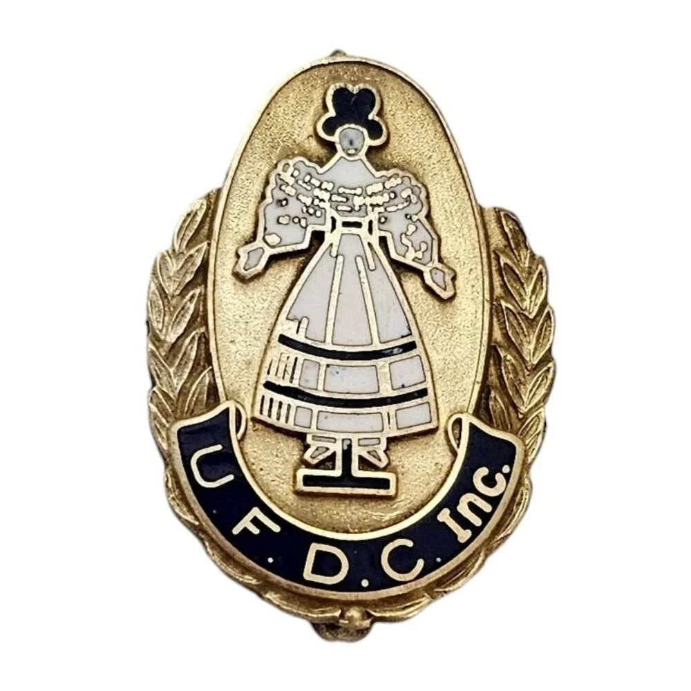 10K UFDC United Federation Doll Club Inc. Vintage Pin L425